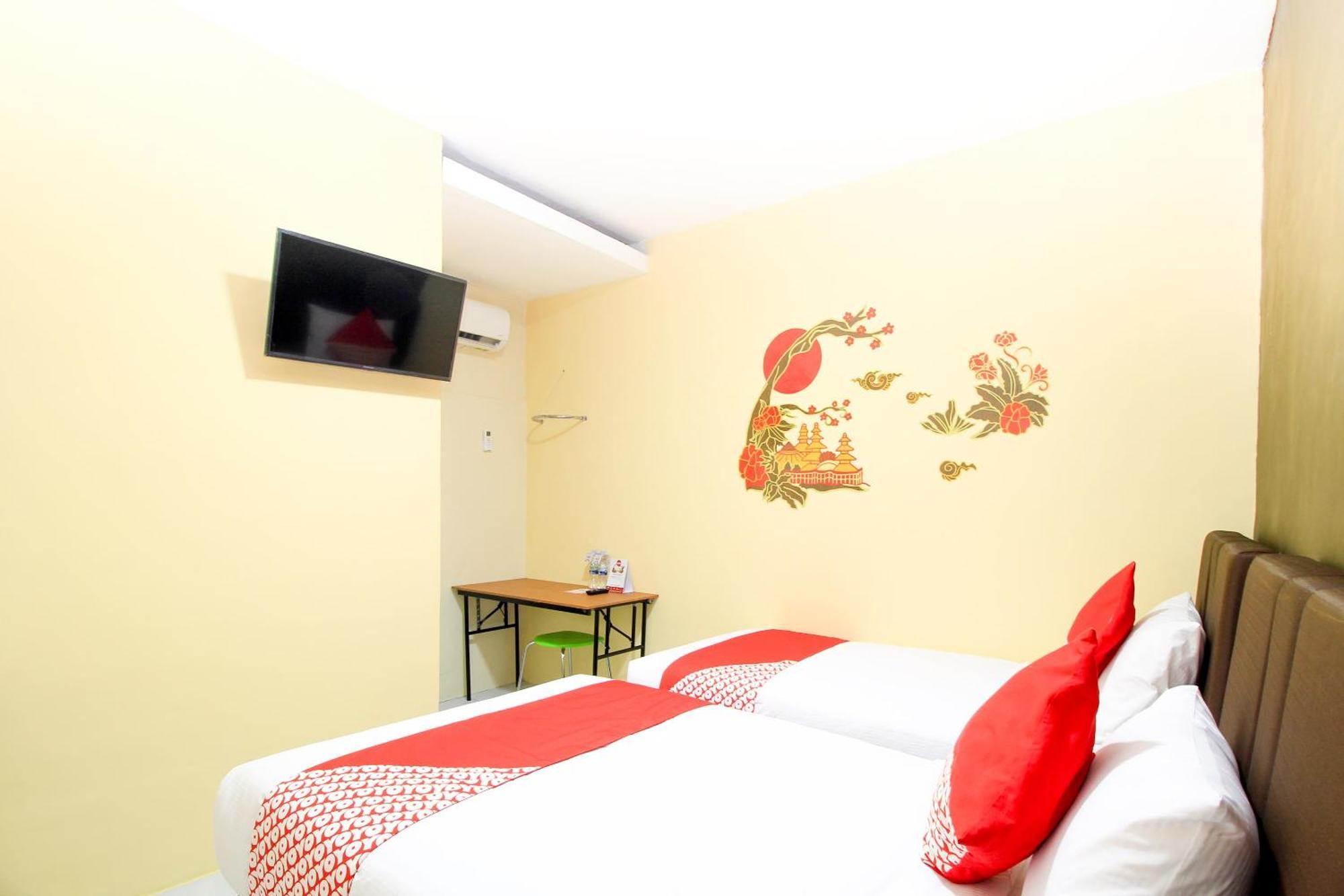 Super Oyo Capital O 217 A1 Hotel Сурабая Екстериор снимка